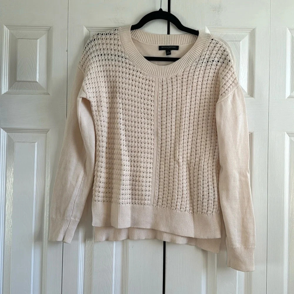 Banana Republic Factory | Waffle Knit Front | Split Hem | Cream Sweater | size S